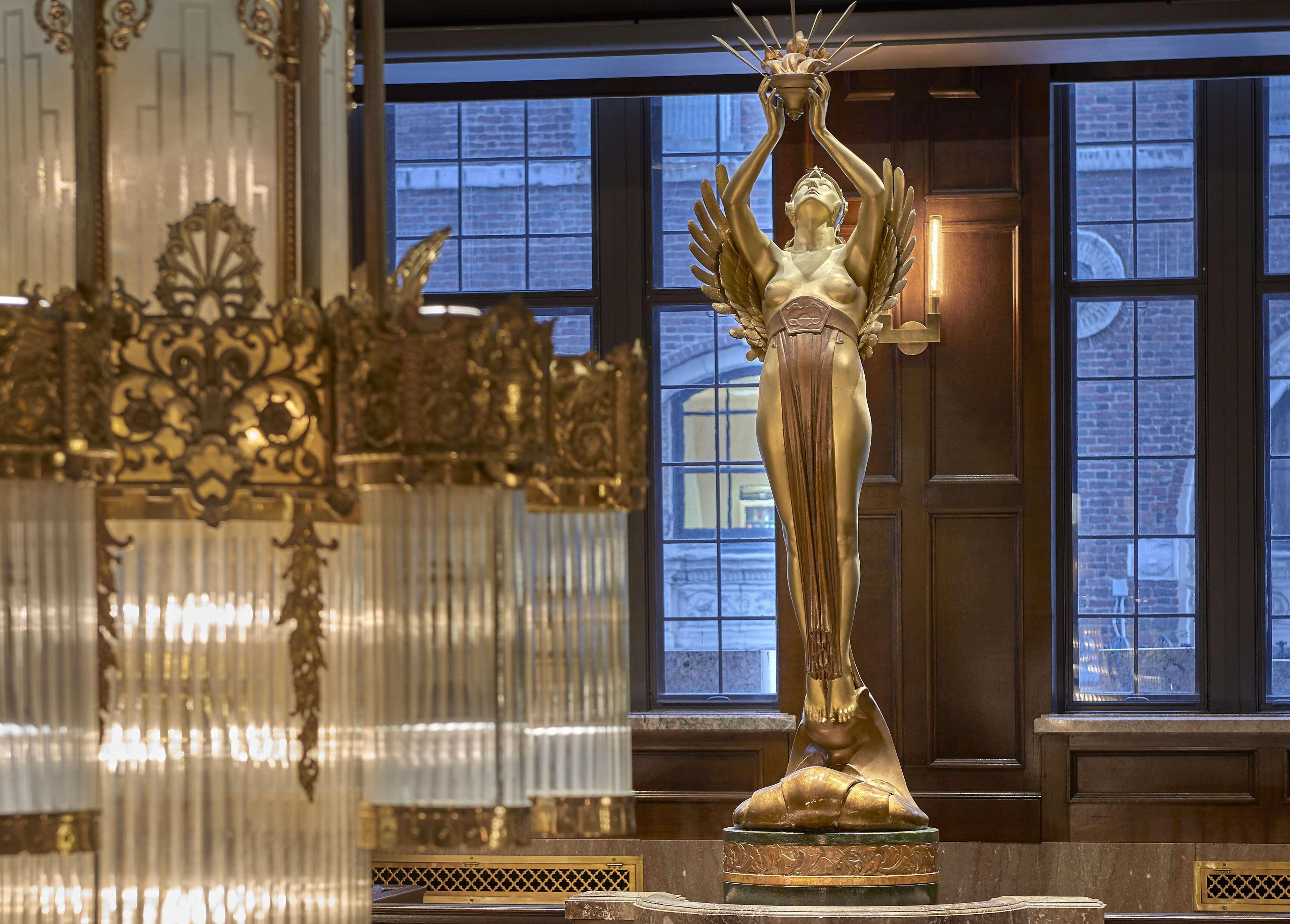 Hotel Phillips Kansas City, Curio Collection By Hilton Exterior photo