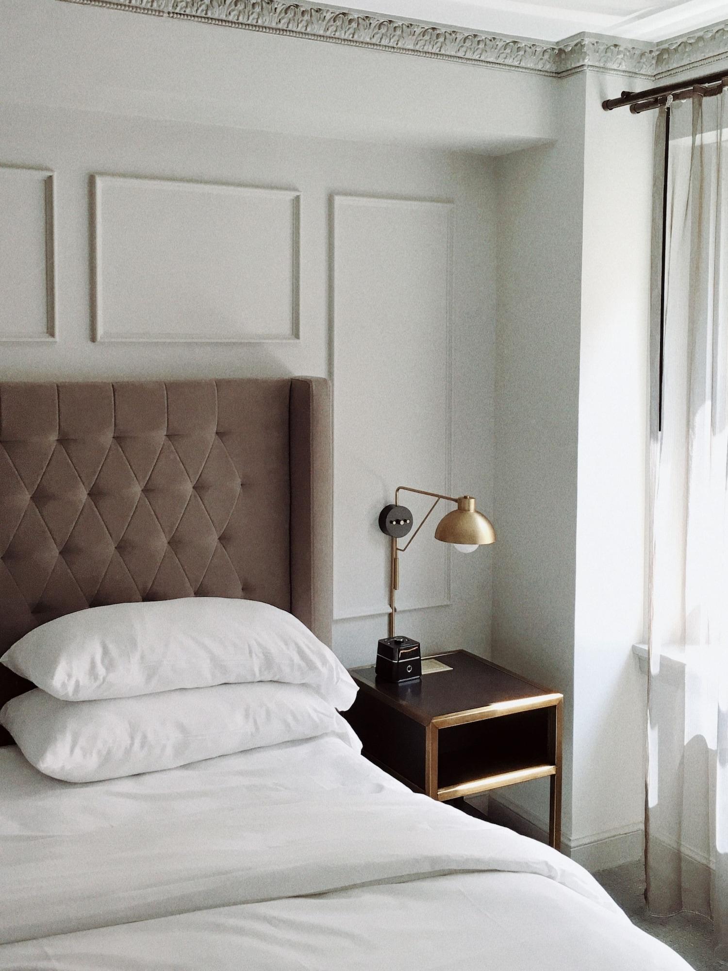 Hotel Phillips Kansas City, Curio Collection By Hilton Exterior photo